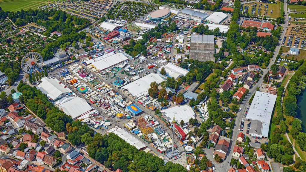 Luftbild des Gäubodenvolksfestes Straubing